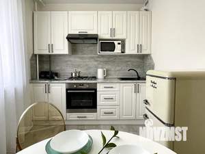 1-к квартира, посуточно, 37м2, 7/9 этаж
