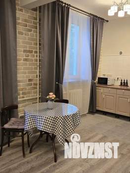 1-к квартира, посуточно, 40м2, 2/4 этаж