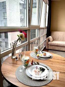 Студия квартира, посуточно, 45м2, 14/18 этаж