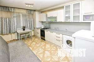 1-к квартира, посуточно, 37м2, 1/9 этаж