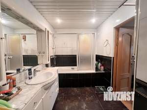 3-к квартира, вторичка, 158м2, 3/5 этаж