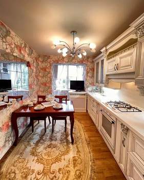 3-к квартира, вторичка, 106м2, 5/5 этаж