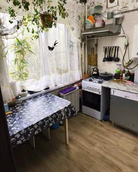 3-к квартира, вторичка, 48м2, 3/5 этаж