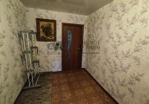 2-к квартира, вторичка, 42м2, 1/5 этаж