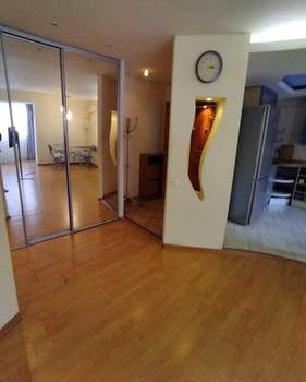 3-к квартира, вторичка, 74м2, 1/9 этаж