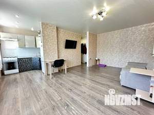 2-к квартира, вторичка, 42м2, 1/4 этаж
