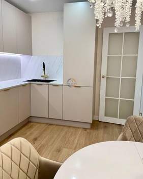 2-к квартира, вторичка, 60м2, 10/10 этаж