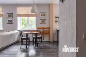 2-к квартира, вторичка, 43м2, 1/4 этаж