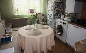3-к квартира, вторичка, 77м2, 2/4 этаж