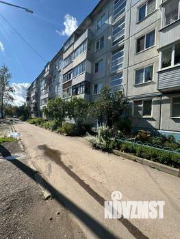 2-к квартира, вторичка, 44м2, 1/5 этаж