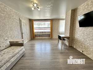 2-к квартира, вторичка, 42м2, 1/4 этаж