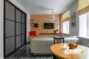 2-к квартира, вторичка, 43м2, 1/4 этаж