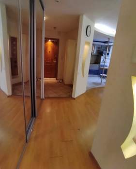3-к квартира, вторичка, 74м2, 1/9 этаж