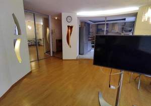 3-к квартира, вторичка, 74м2, 1/9 этаж