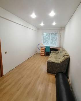 3-к квартира, вторичка, 56м2, 1/2 этаж