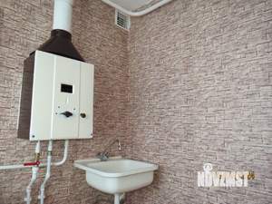 2-к квартира, вторичка, 43м2, 1/4 этаж