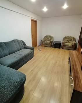 3-к квартира, вторичка, 56м2, 1/2 этаж