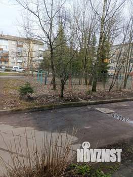 2-к квартира, вторичка, 43м2, 1/4 этаж