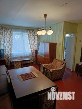 2-к квартира, вторичка, 43м2, 1/4 этаж
