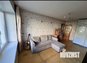 2-к квартира, вторичка, 42м2, 1/5 этаж