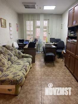 4-к квартира, вторичка, 135м2, 2/2 этаж