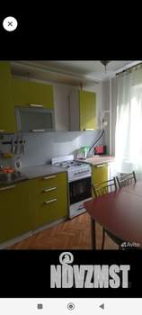 2-к квартира, вторичка, 53м2, 1/10 этаж