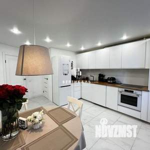 3-к квартира, вторичка, 97м2, 4/5 этаж